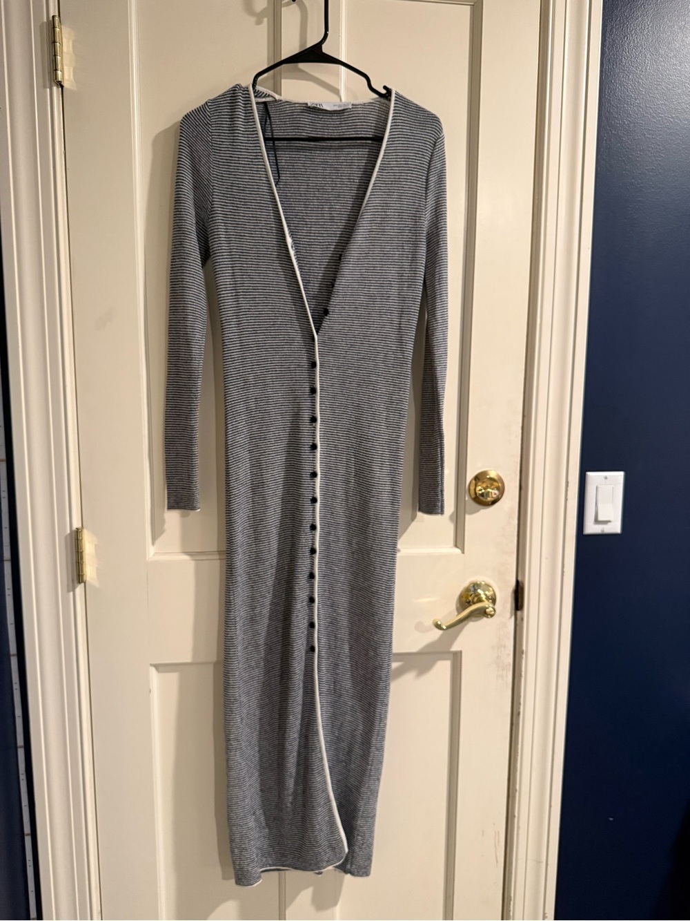 Zara Grey Long Sleeve Button-Front Sweater Maxi Dress